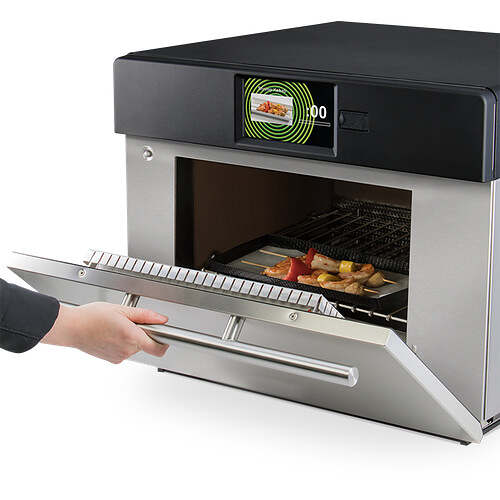 En produktbild på en speed oven / snabbugn som heter XpressChef 4i